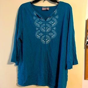 Turquoise embroidered tee. Chicos 3 (xl)